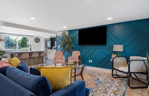 Richland Maison | Modern, Sleek, Comfortable & Pet Friendly!