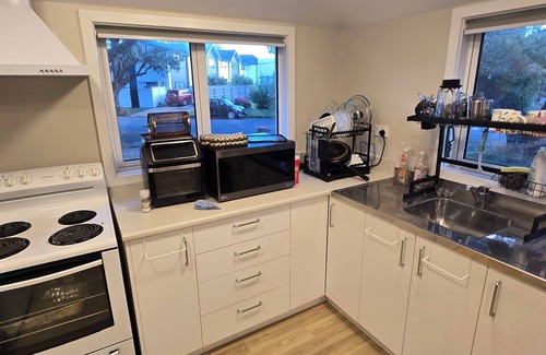 Lower Hutt Maison | Modern Space, Affordable Rate