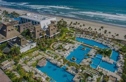 Playa Diamante Appartement | Modern & Spacious Luxury Condo – Punta Diamante