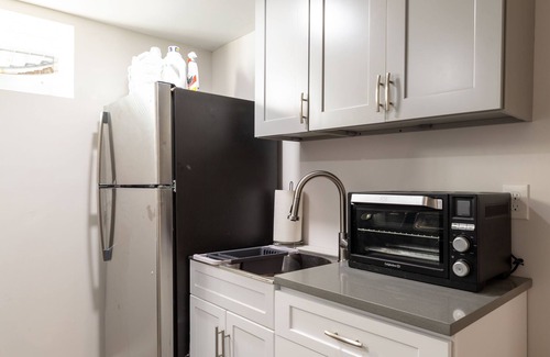 Southeast Maison | Modern & Spacious 2 bed/2 bath Close to DU