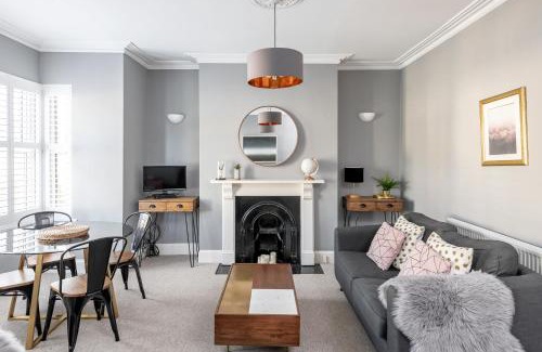 Bath Appartement | Modern & Spacious 2 Bedroom Maisonette
