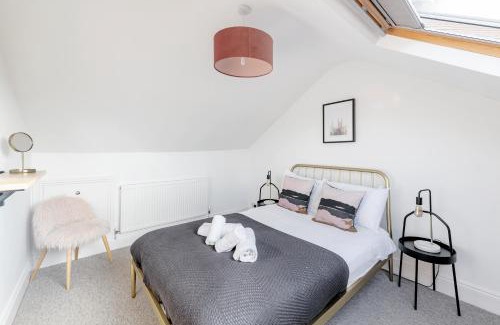 Bath Appartement | Modern & Spacious 2 Bedroom Maisonette