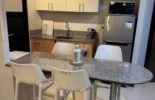 Socorro Copropriété | Modern & Spacious 2BR 68 sqm Condo in Manhattan Heights Pool View