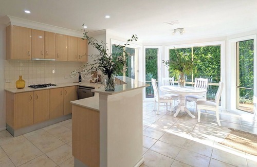 Belrose Maison | Modern spacious 5-bedroom home in Northern Beaches