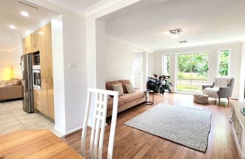 Belrose Maison | Modern spacious 5-bedroom home in Northern Beaches
