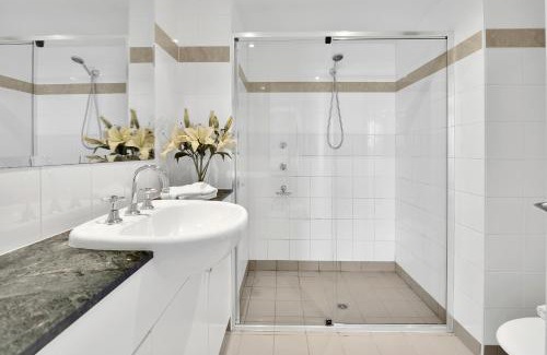 Chatswood Appartement | Modern spacious Chatswood Apartment H1016