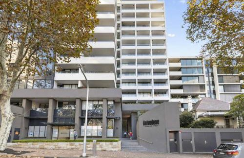 North Sydney Appartement | Modern Spacious City Pad with Rooftop Pool and Gym