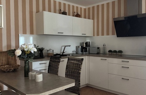 Sehlen Appartement | Moderne, spacieux, meublé de haute qualité, appartement pour 2-3 personnes
