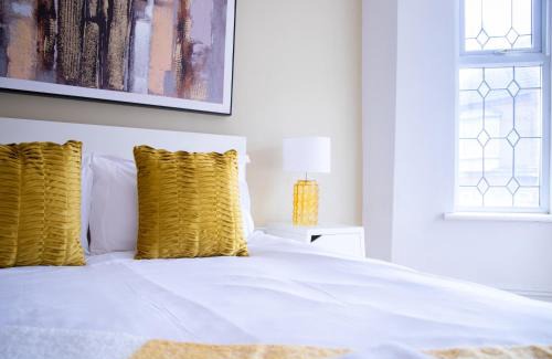 Luton Appartement | Modern, Spacious Home Ideal for Work Teams and Groups