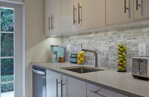 Deerfield Beach Appartement | 1BR Luxury Suite # 2 on Ocean Drive, à quelques pas de la plage