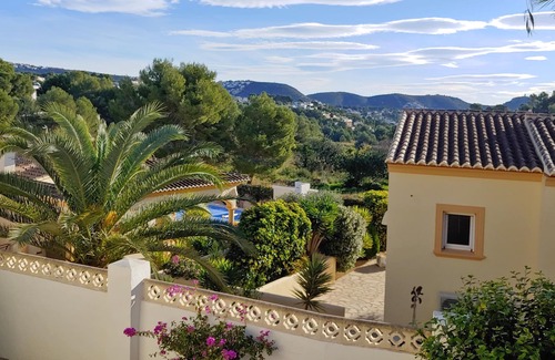 Benimeit Villa | Villa moderne et spacieuse dans un jardin clos et isolé et une piscine privée