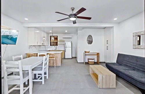 Coco Sunset Hills Appartement | 2-BD Beauty with Pool, Walk to Beach