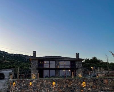 Kymi-Aliveri Villa | Modern Stone Villas with Swimming Pool
