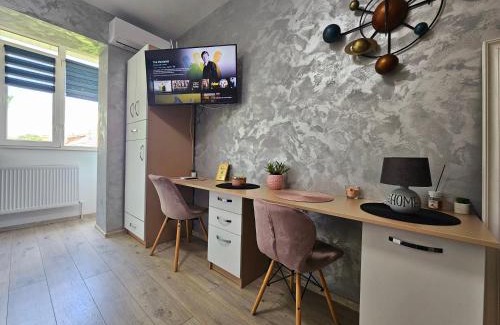 Onesti Appartement | Modern Studio 4