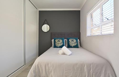 Flamingo Vlei Appartement | Modern Studio Apartment in Blouberg