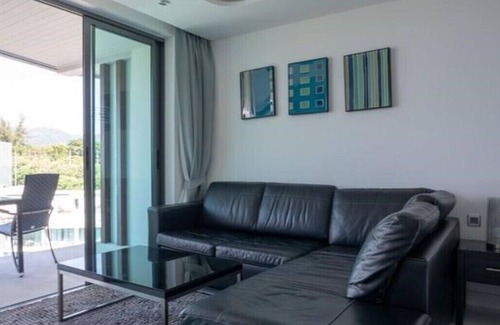 Patong Station Balnéaire | Modern Studio Condo with private Rooftop Terrace and Jacuzzi
