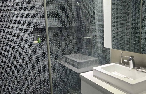 Patong Station Balnéaire | Modern Studio Condo with private Rooftop Terrace and Jacuzzi