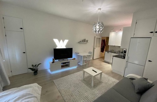 Alppiharju Appartement | Modern studio in a central location - Kallio