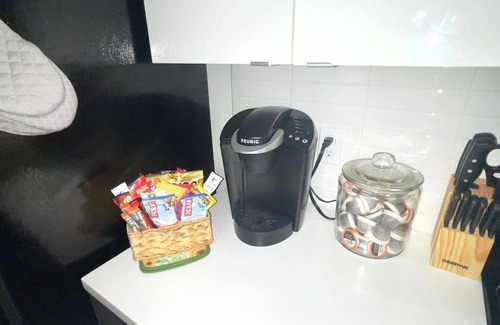 Broadway Appartement | "Modern Studio Oasis in the Heart of Seattle's Vibrant Neighborhood!