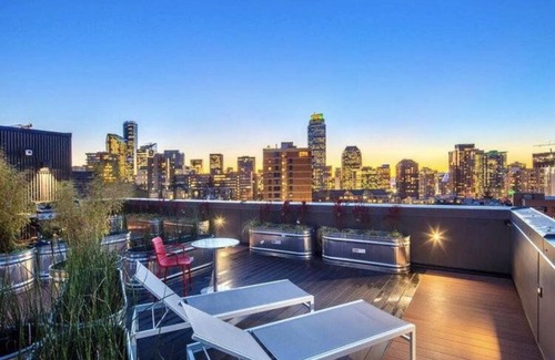 Broadway Appartement | "Modern Studio Oasis in the Heart of Seattle's Vibrant Neighborhood!
