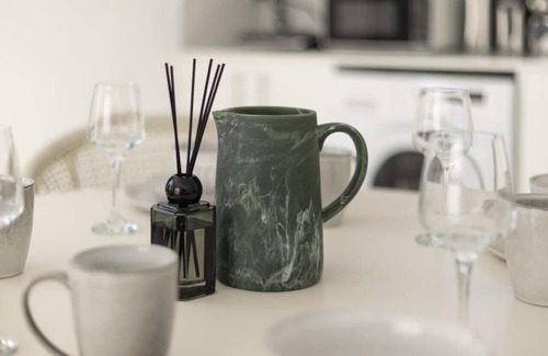 Sunnybank Maison | Modern Studio Retreat in Heart of Sunnybank