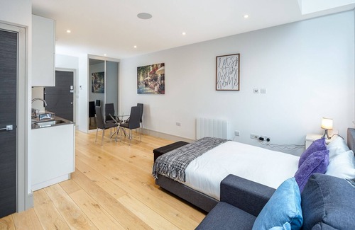 Bruce Grove Appartement | Modern Studio w/ parking -15 mins from Central London