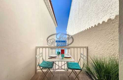 Cavaliere Beach Appartement | Studio moderne vue mer accès direct plage de Cavalière