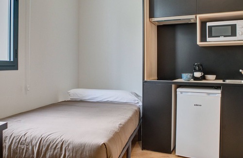 Milagrosa Appartement | Modern Studio with High-Speed Wi-Fi in Pamplona