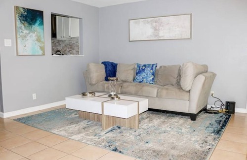 Dallas Maison | Modern Style Minimalistic Home!