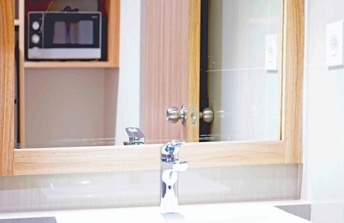 Pondok Aren Appartement | Modern Style Suite at Embarcadero Apartment Bintaro