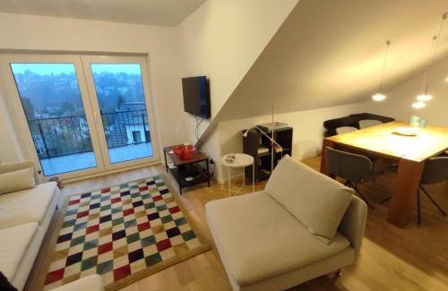 Schwalbach am Taunus Appartement | Modern stylish apartment 10 min near Messe