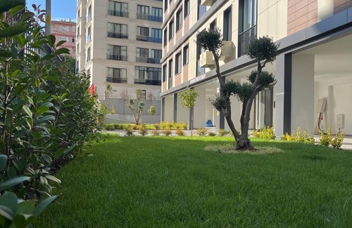 Kadikoy Maison | Modern & Stylish 2-Bedroom Apartment with Fast Wi-Fi in Central Istanbul