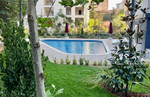 Kadikoy Maison | Modern & Stylish 2-Bedroom Apartment with Fast Wi-Fi in Central Istanbul
