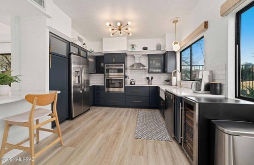 El Conquistador Maison | Modern & Stylish El Con Patio Home on The 3rd