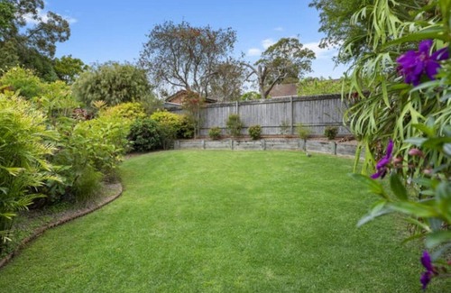 Mount Colah Maison | Modern Stylish Getaway with Stunning garden view Granny Flat in MC 2079