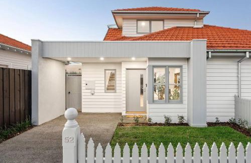 Williamstown Maison | Modern Stylish Home - Walk to Beach