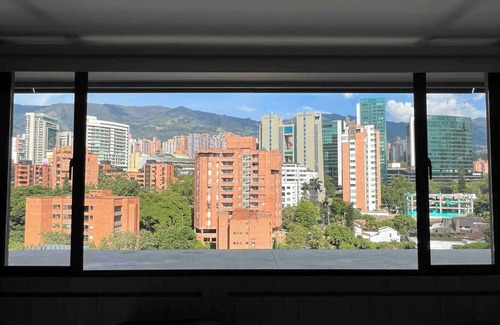 La Aguacatala Appartement | Modern Suite/Coworking+Gym, WiFi 300MB, AC