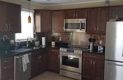 Somers Point Maison | Modern three story Townhome minutes from Atlantic City and Ocean City.