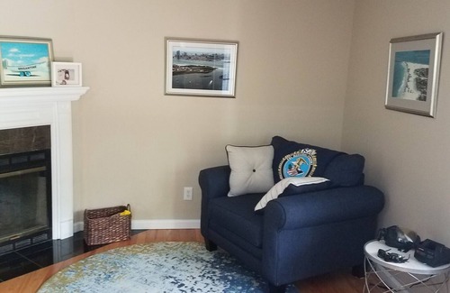 Somers Point Maison | Modern three story Townhome minutes from Atlantic City and Ocean City.