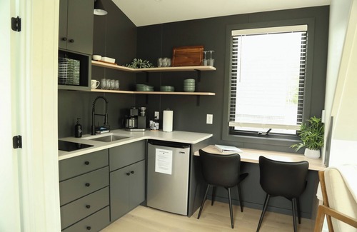 Milroy Cabine | Modern Tiny Home 25/With Hot Tub!