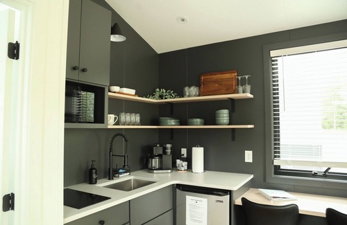 Milroy Cabine | Modern Tiny Home 25/With Hot Tub!