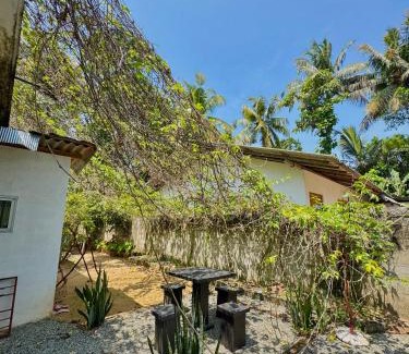 Thalaramba Maison | Modern Tiny House