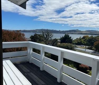 Hilltop Maison | Modern Townhouse, Stunning Views