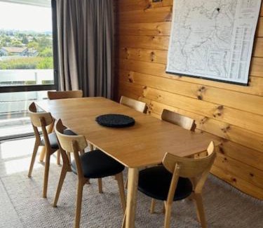 Hilltop Maison | Modern Townhouse, Stunning Views