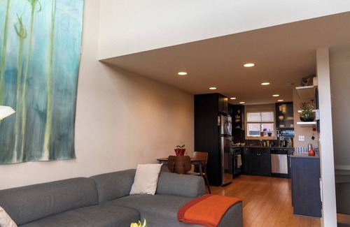 North Beacon Hill Maison | Modern townhouse- with a view! Close to downtown