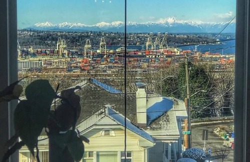 North Beacon Hill Maison | Modern townhouse- with a view! Close to downtown