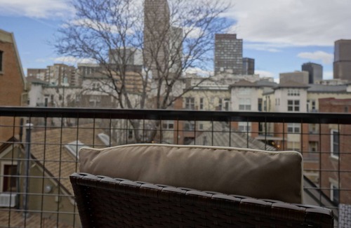 Uptown Appartement | Magnifique Penthouse Uptown avec vue sur la ville