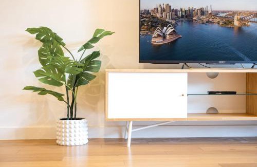 Ryde Appartement | Modern Urban Retreat Stylish Apt in Ryde's Heart