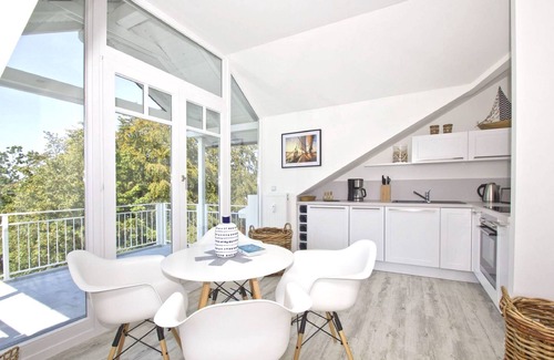 Lietzow Appartement | Modern vacation apartment with balcony, sea view - Ferienresidenz Zwei BoddenFeWo 1-5