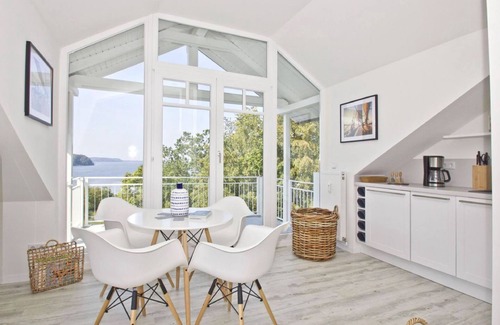 Lietzow Appartement | Modern vacation apartment with balcony, sea view - Ferienresidenz Zwei BoddenFeWo 1-5